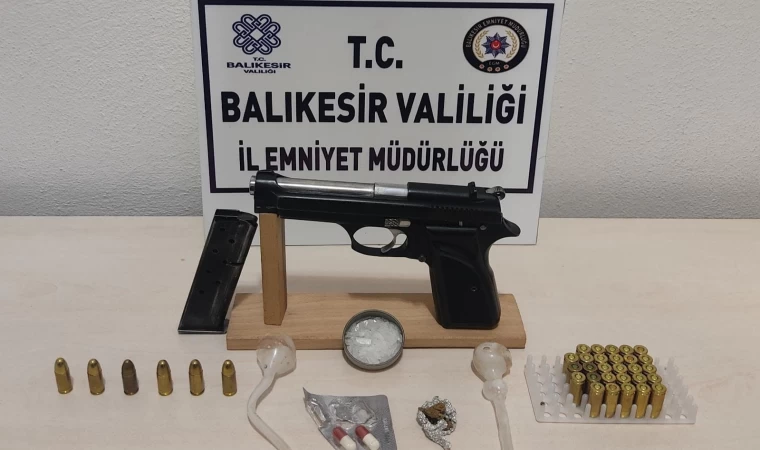 Balıkesir’de 22 aranan şahıstan 10’u tutuklandı