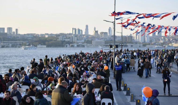 Erdoğan Kadir Gecesi Üsküdar’da Depremzedelerle