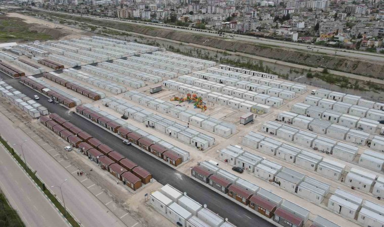 Konteyner kentte depremzedeler, bayrama buruk hazırlanıyor