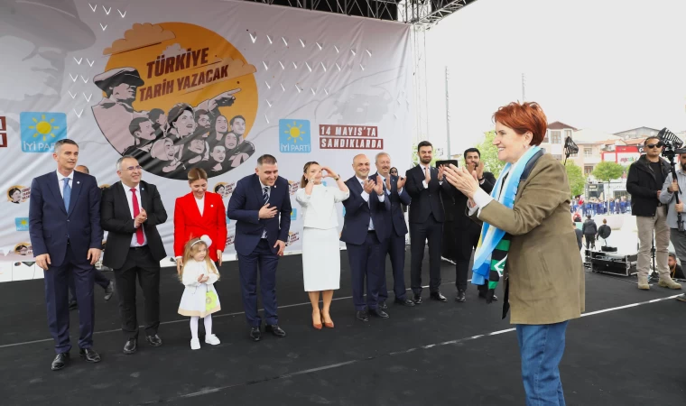 Meral Akşener Sakarya'da Vatandaşlara Seslendi