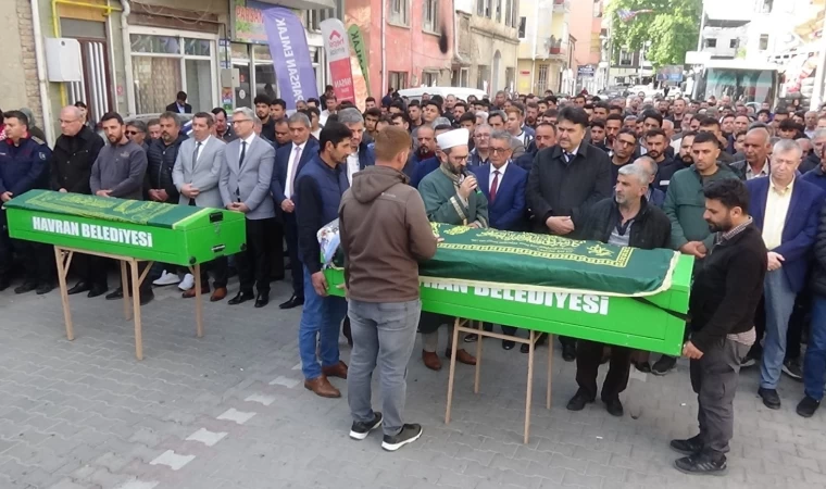 Yangında ölen baba ve kızı son yolculuklarına uğurlandı