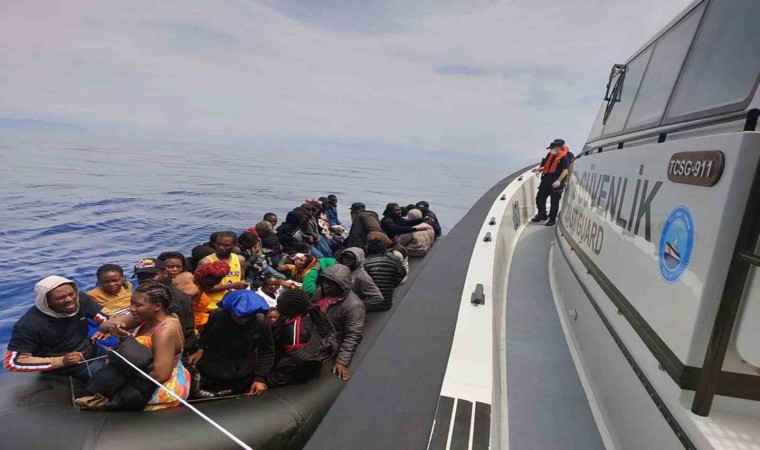 Yunanistan’ın ölüme ittiği 46 göçmen kurtarıldı