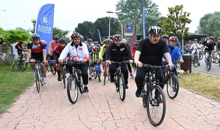 Dünya Bisiklet Günü’nde hayata pedalladılar