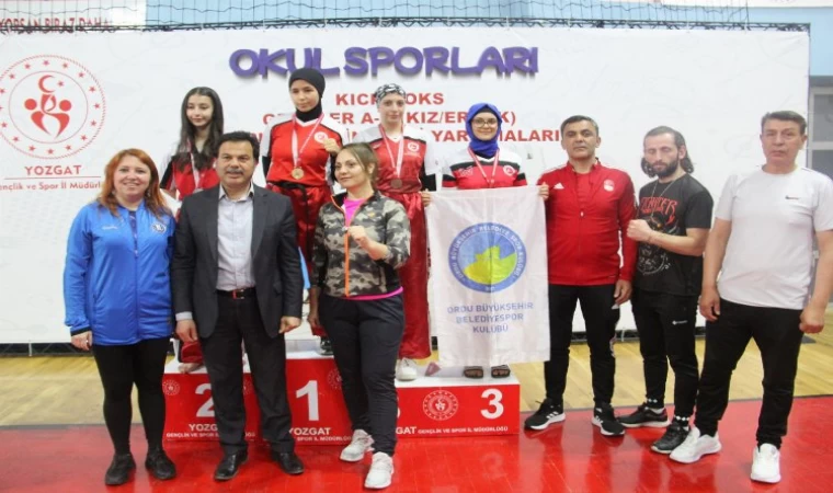 Kick Boks’tan 2 madalya