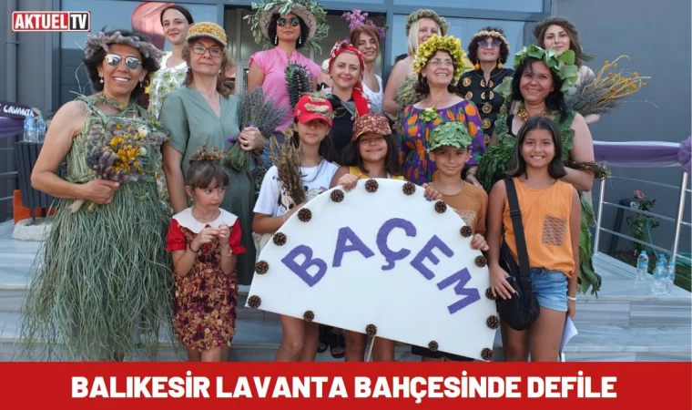 Balıkesir Lavanta Bahçesinde Defile