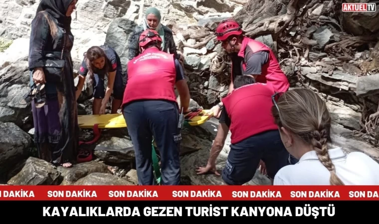 Kayalıklarda Gezen Turist Kanyona Düştü