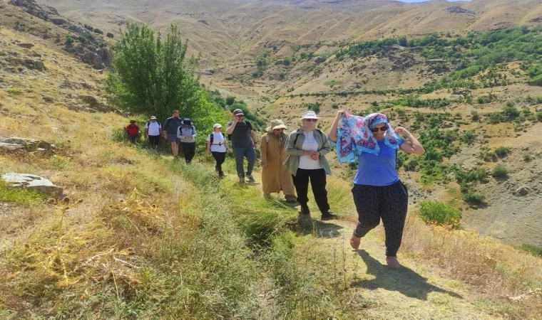 Doğaseverlerden Sason Yaylasına Yürüyüş