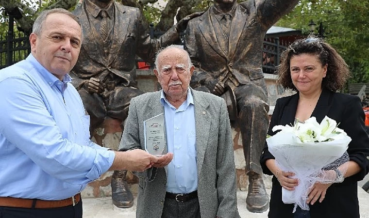 En Kıdemli Zeytin Üreticisi Unutulmadı