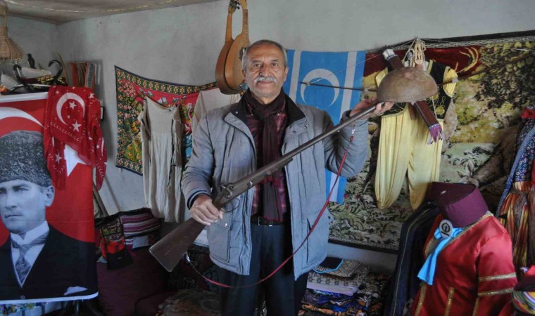 38 Yıl Boyunca Topladığı Köy Eşyalarıyla Müze Oluşturdu