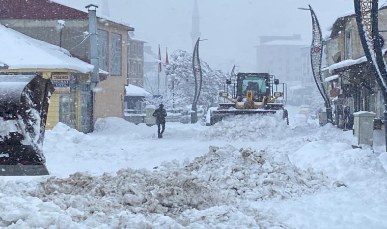 Bingöl’de kar nedeniyle 173 köy yolu ulaşıma kapandı