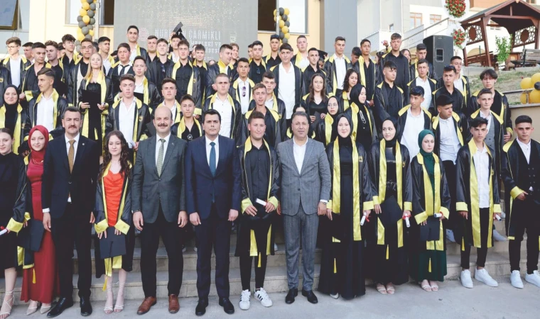 Türkiye’nin Tek Maden Lisesi İlk Mezunlarını Verdi