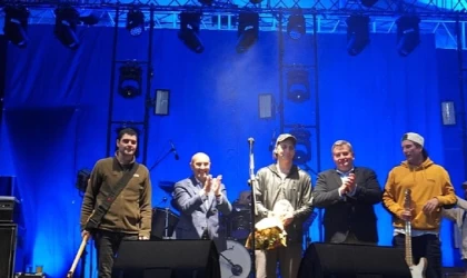 Alaçatı Ot Festivali’nde Duman İzdihamı