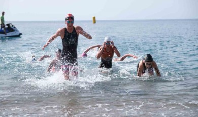 Alanya Justınıano Triatlonu ve Milli Takım seçmesi yapıldı