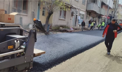 İvrindi’de Asfalt Çalışmaları Tam Gaz