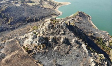 Çanakkale’de Tarihi Kale Alevlerden Etkilendi