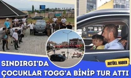 Sındırgı’da Çocuklar TOGG’a Binip Tur Attı