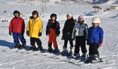 Bitlis’te kayak sezonu açıldı